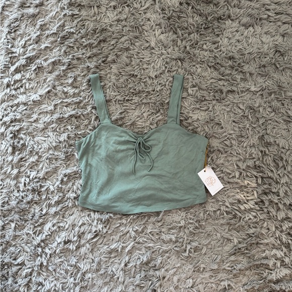 Backyard Roses - Lauren Top - Picture 3 of 4